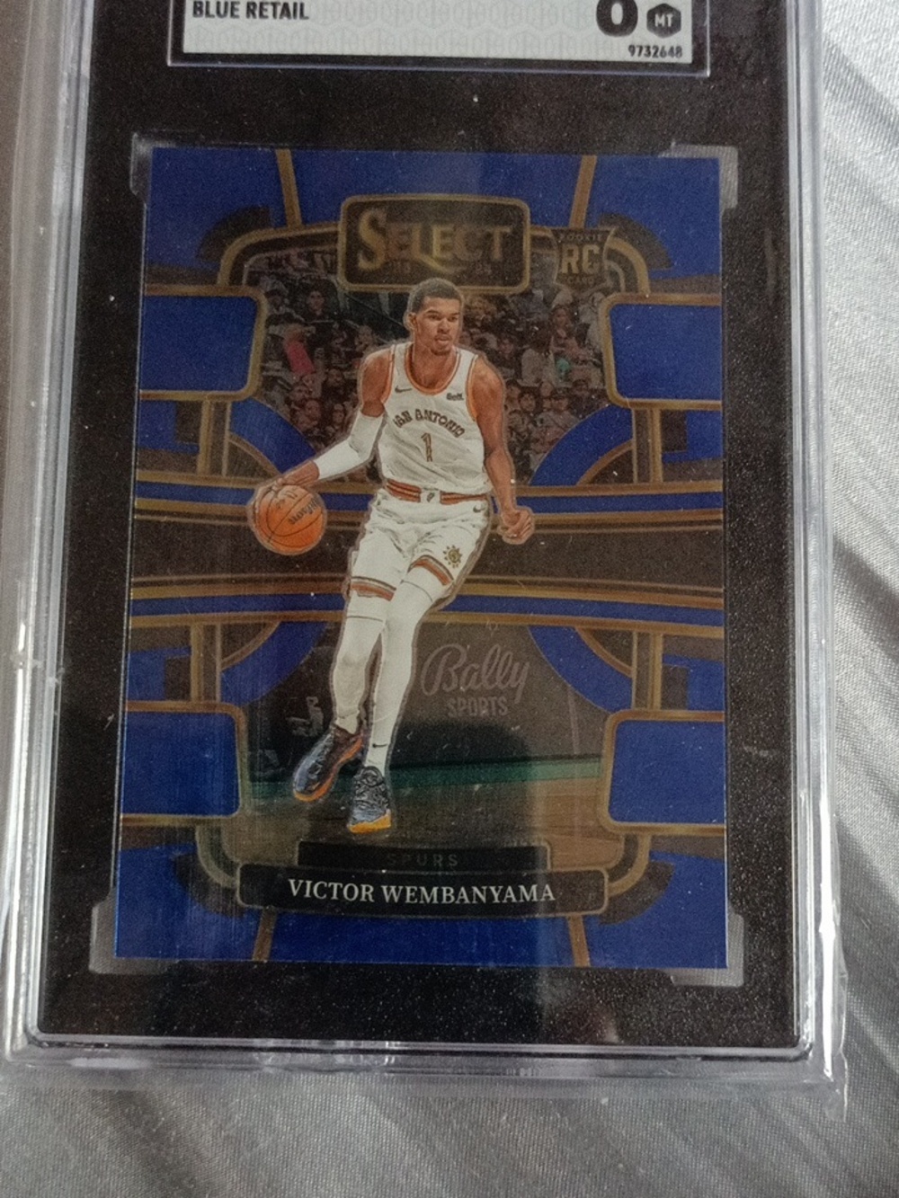 Panini Select Victor Wembanyama Blue Parallel Rookie Card